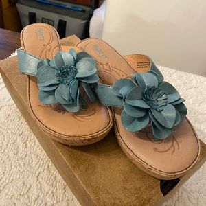 Born Alexis Light blue Flowered Thong Sandal Size 8